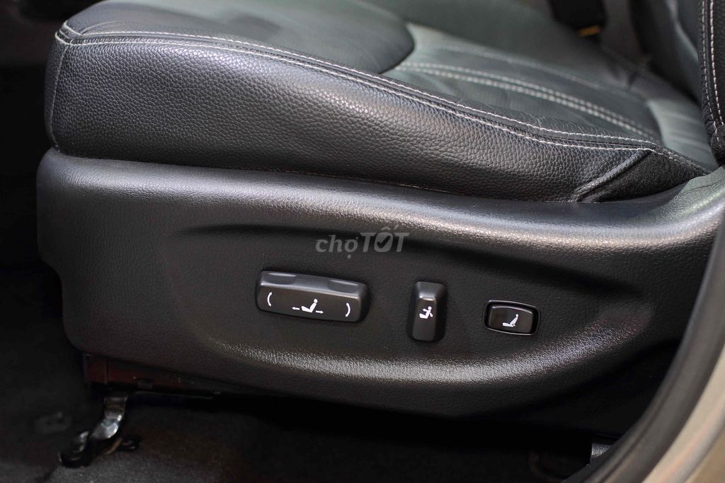 Kia Sorento 2015 GATH - 54000 km rất mới. Mua bán Ô tô tại Huyện Bình Chánh Tp Hồ Chí Minh được đăng bởi Lê Nguyên hình 12