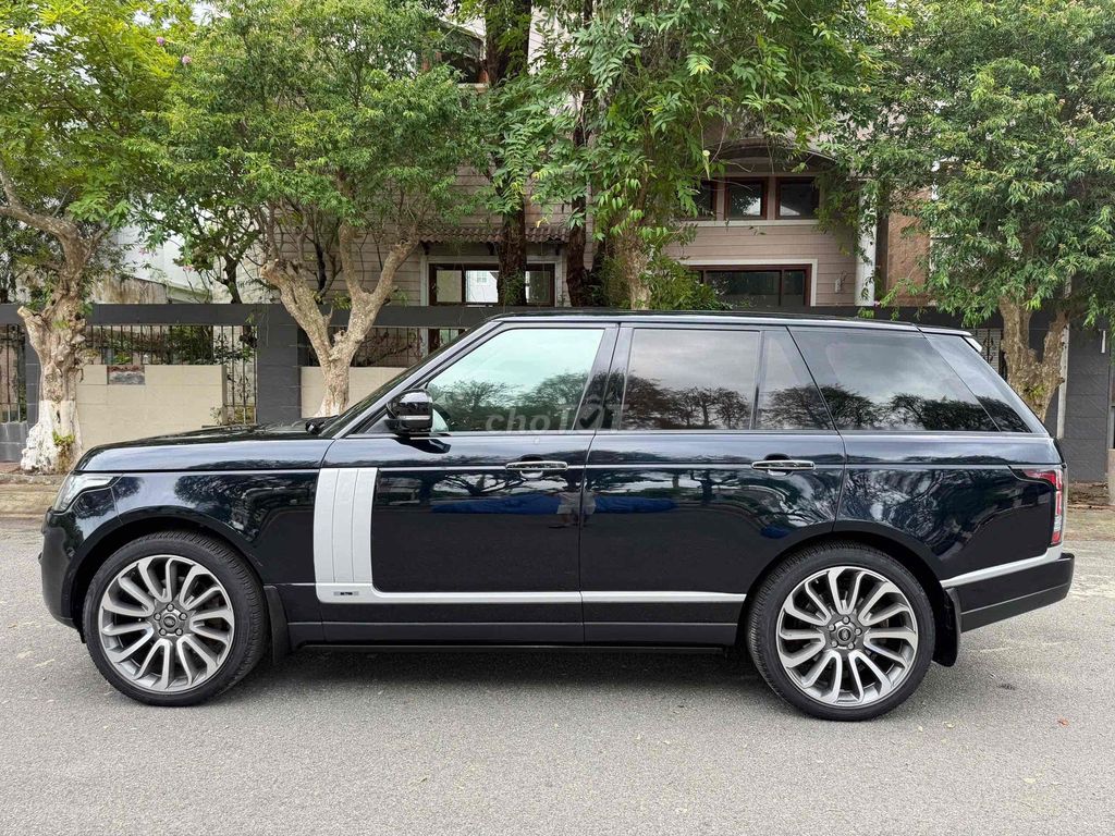 Range Rover Autobiography 2015 Черный Бензин