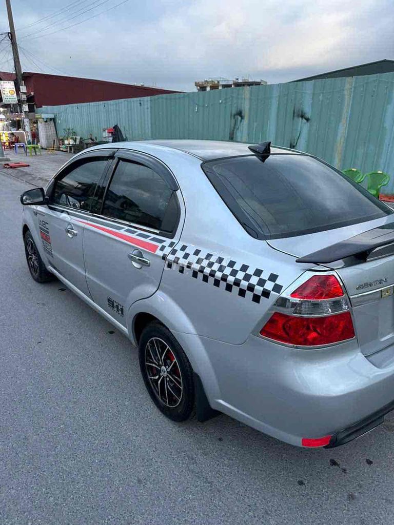 Daewoo Gentra xe cực mới xe đắp mền mà. Mua bán Ô tô tại Thành phố Thuận An Bình Dương được đăng bởi Tuan Minh hình 2