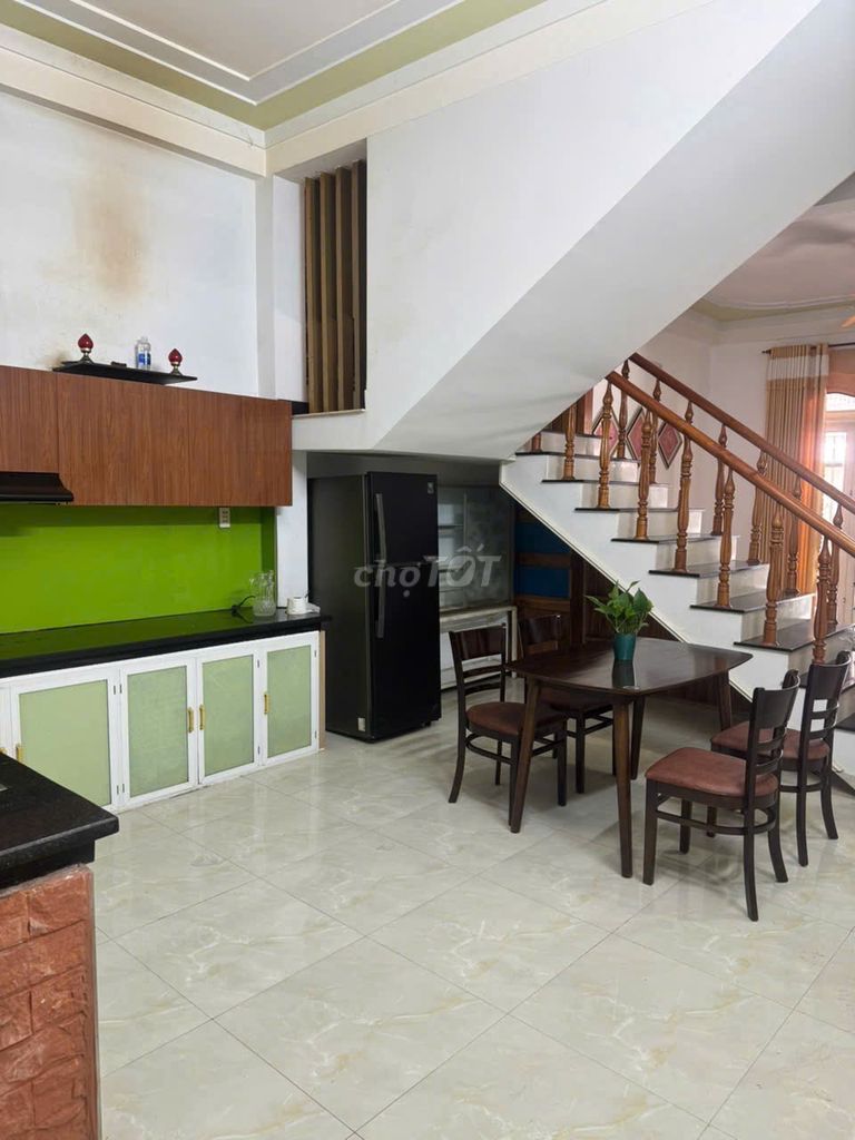 Nhà 3 tầng sát mai thúc lân - 3 tầng 4pn