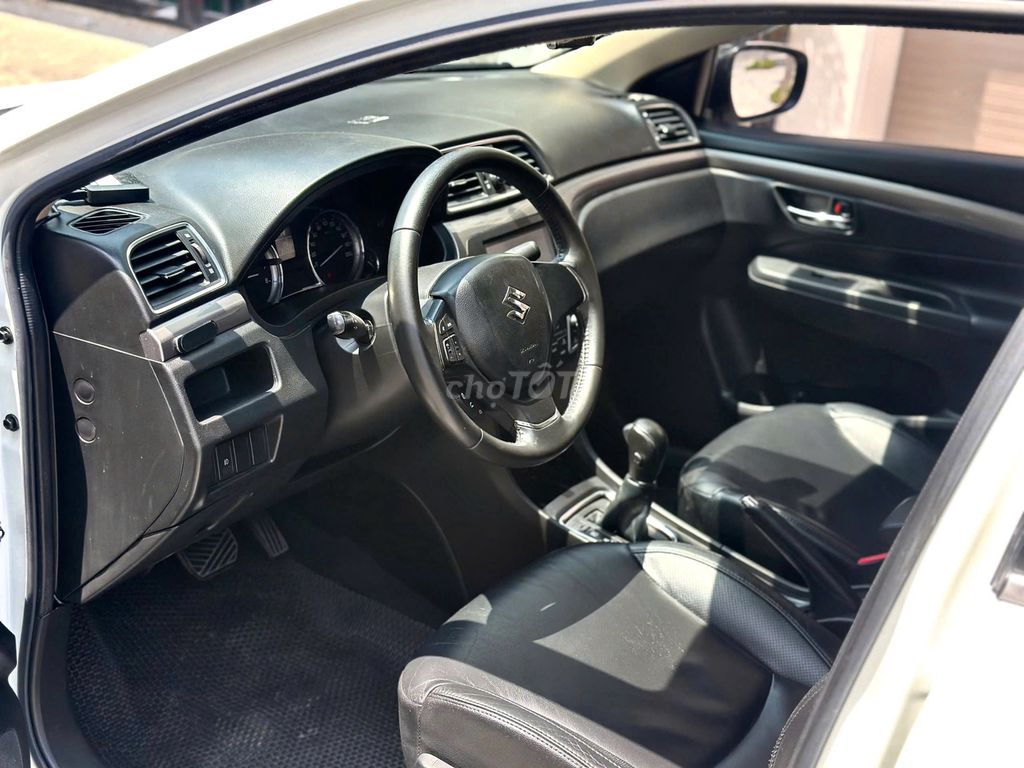 Suzuki Ciaz 2019 Số tự động màu trắng. Mua bán Ô tô tại Quận 12 Tp Hồ Chí Minh được đăng bởi Quang hình 6