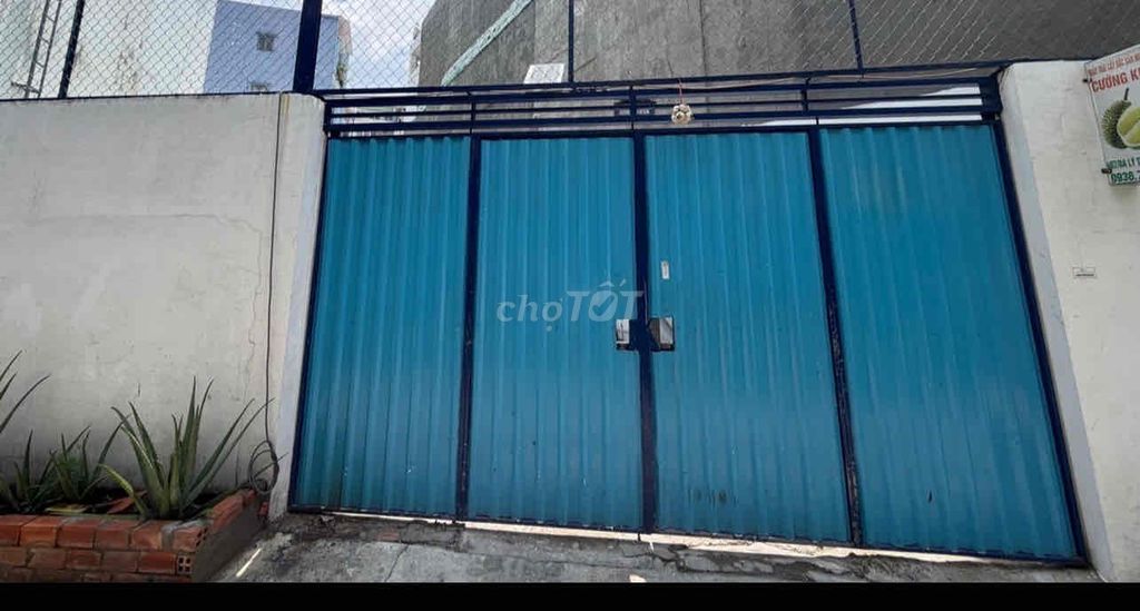 HÀNG HIẾM Q3 HẺM 195 TRẦN VĂN ĐANG