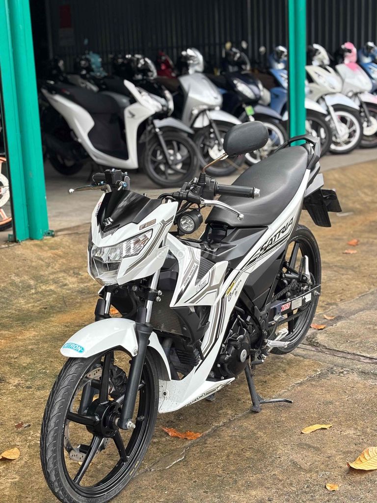 Suzuki Raider Satria Trắng Côn tay. Mua bán Xe máy tại Thị xã Bến Cát Bình Dương được đăng bởi xe máy trả góp tín nghĩa  hình 13
