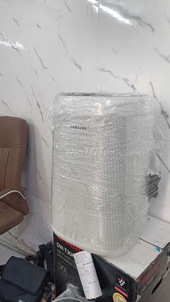 Máy lọc không khí Samsung AX34R3020WW Trắng 34m². Mua bán Nội thất, đồ gia dụng khác tại Huyện Bến Lức Long An được đăng bởi nguyễn uyên hình 1