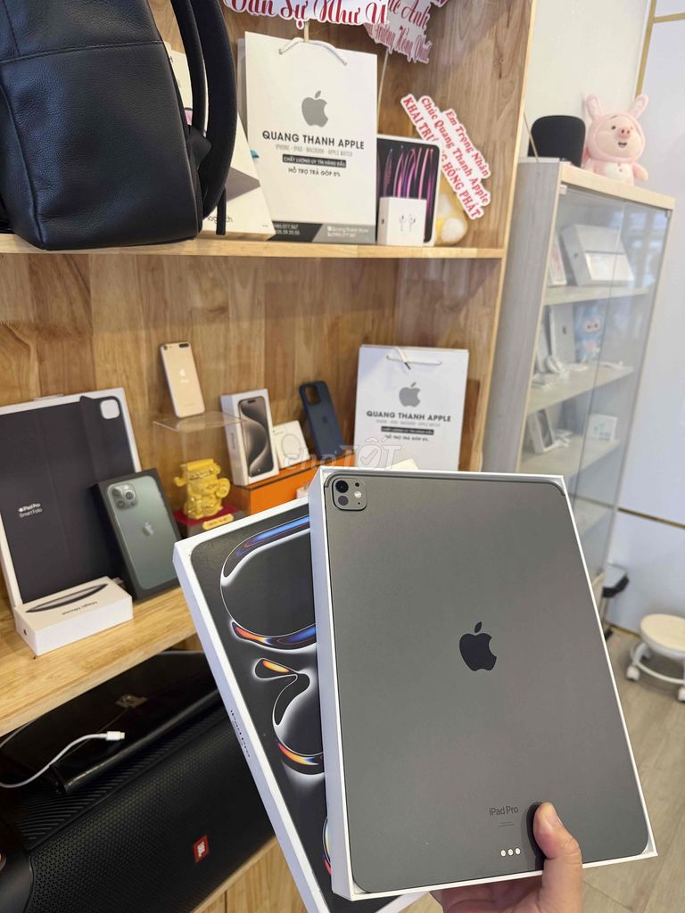 Apple iPad Pro M4 13 inch 256GB Fulbox cáp sạc zin. Mua bán Máy tính bảng tại Quận Ninh Kiều Cần Thơ được đăng bởi Quang Thanh Apple Store hình 1