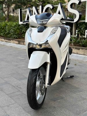 Cần Bán SH 160 CBS 2024 siêu mới- cực đẹp-chất. Mua bán Xe máy tại Quận Đống Đa Hà Nội được đăng bởi Xe Máy Vượng Trung