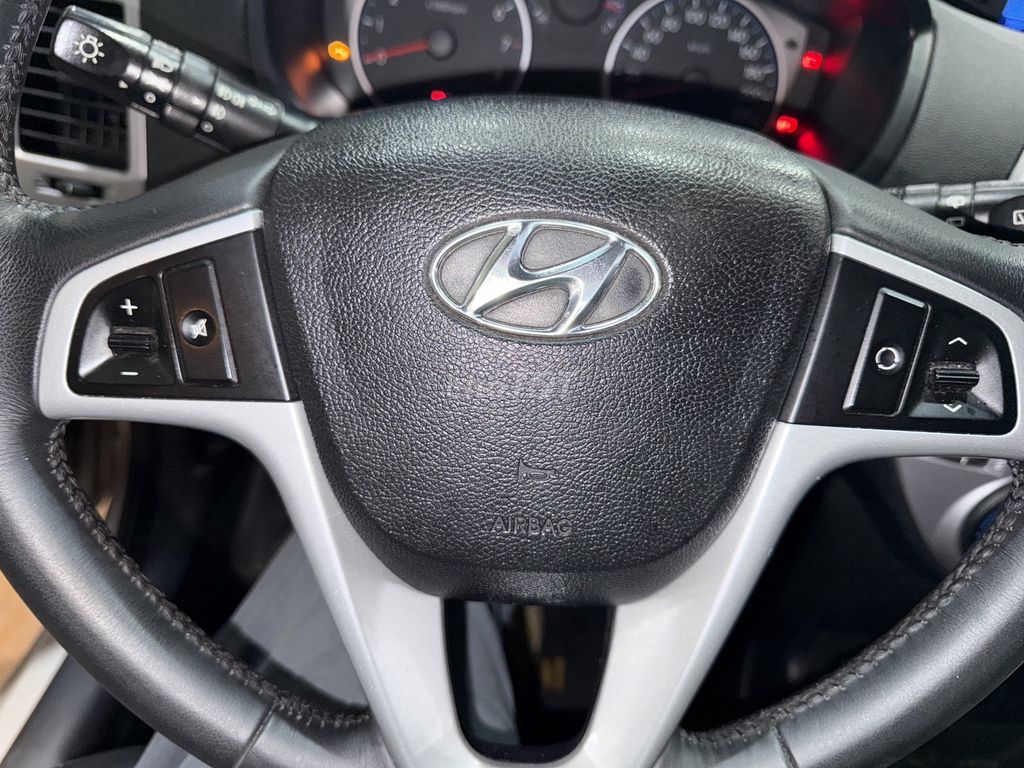 Hyundai i20 2011 1.4 AT - 149000 km. Mua bán Ô tô tại Quận Cái Răng Cần Thơ được đăng bởi Phạm văn trung hình 9