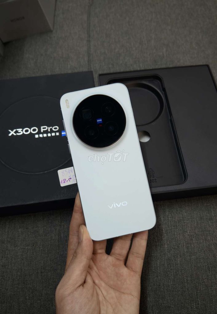 Vivo X300 Pro 16/512 Fullbox Like New, Sạc Ít Lần. Mua bán Điện thoại tại Quận Tân Bình Tp Hồ Chí Minh được đăng bởi Kiên Android Shop hình 1