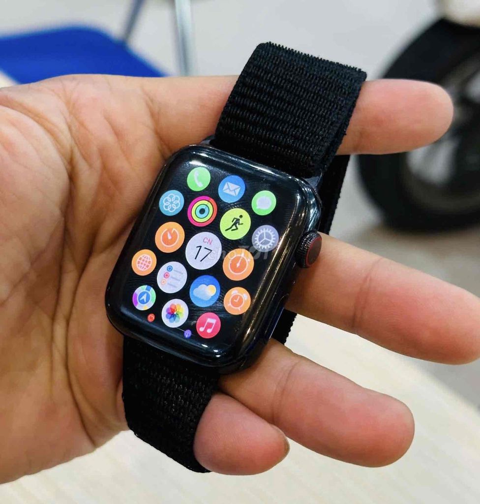 Apple Watch Series 4 44mm Đen. Mua bán Thiết bị đeo thông minh tại Quận Đống Đa Hà Nội được đăng bởi Bảo Táo Store hình 1