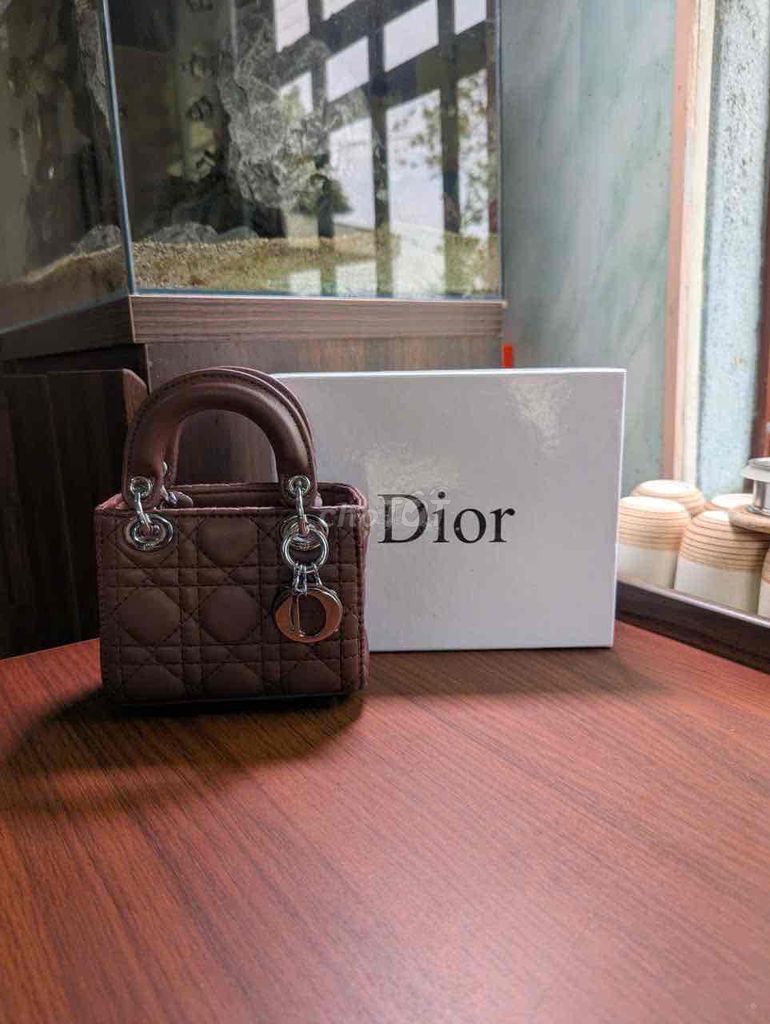 Túi xách Dior Nâu Mini Nữ. Mua bán Túi xách tại Huyện Kiến Thuỵ Hải Phòng được đăng bởi Huyền Trang hình 1