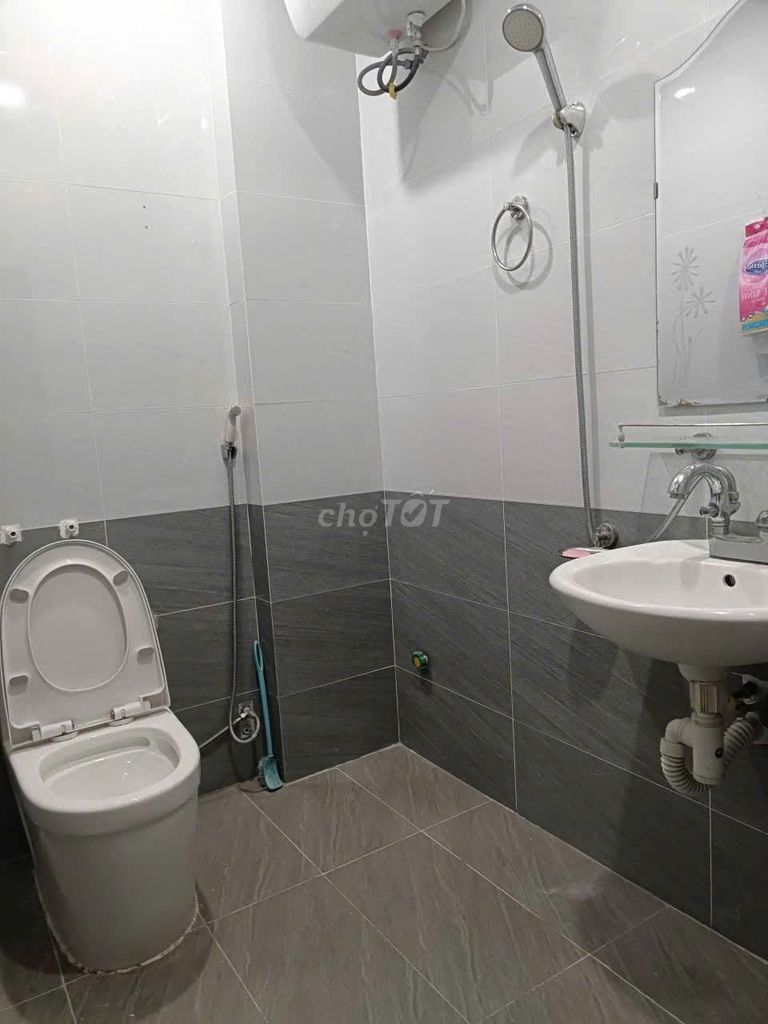 CHO THUÊ NHÀ NGÕ 639 HOÀNG HOA THÁM – 35M² x 5 TẦNG – 3PN – 13,5 TRIỆU