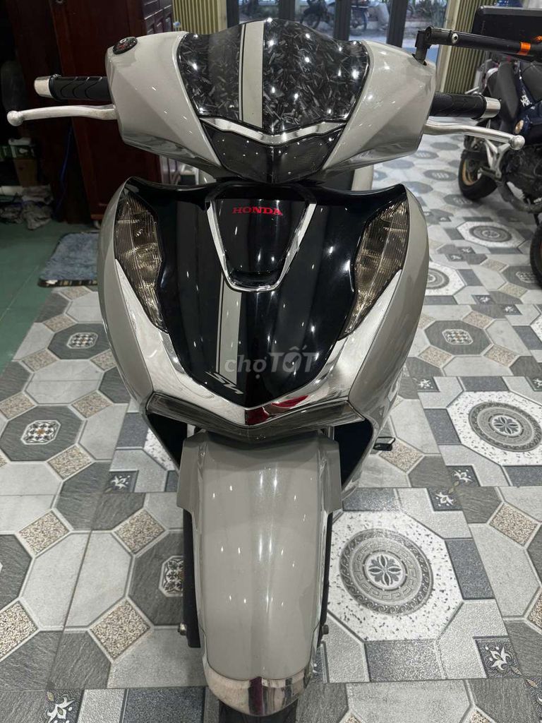 Xe gia đình cần bán SH 150 Abs. Mua bán Xe máy tại Huyện Phú Hòa Phú Yên được đăng bởi xe cũ hm hình 1