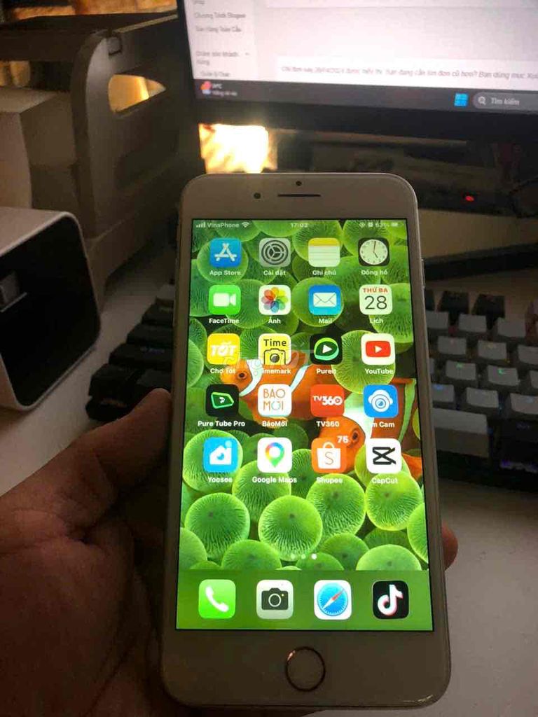 iPhone 8 Plus Trắng Lock 64g gl. Mua bán Điện thoại tại Huyện Hóc Môn Tp Hồ Chí Minh được đăng bởi hung hình 1