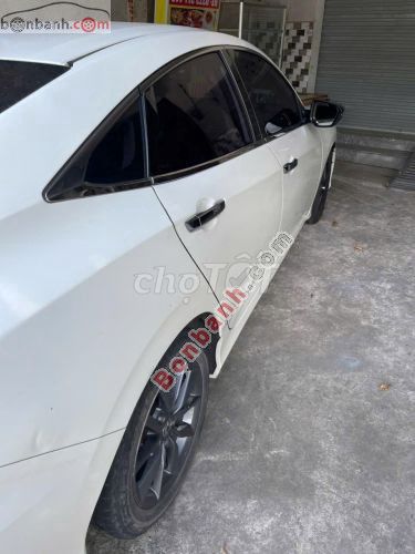 Honda Civic 1.5G Vtec Turbo 2018. Mua bán Ô tô tại Thành phố Thủ Dầu Một Bình Dương được đăng bởi Nguyễn quốc bảo hình 2