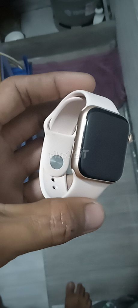 Apple Watch Series 5 Vàng hồng. Mua bán Thiết bị đeo thông minh tại Quận 8 Tp Hồ Chí Minh được đăng bởi Hoanghuy Nguyen hình 1