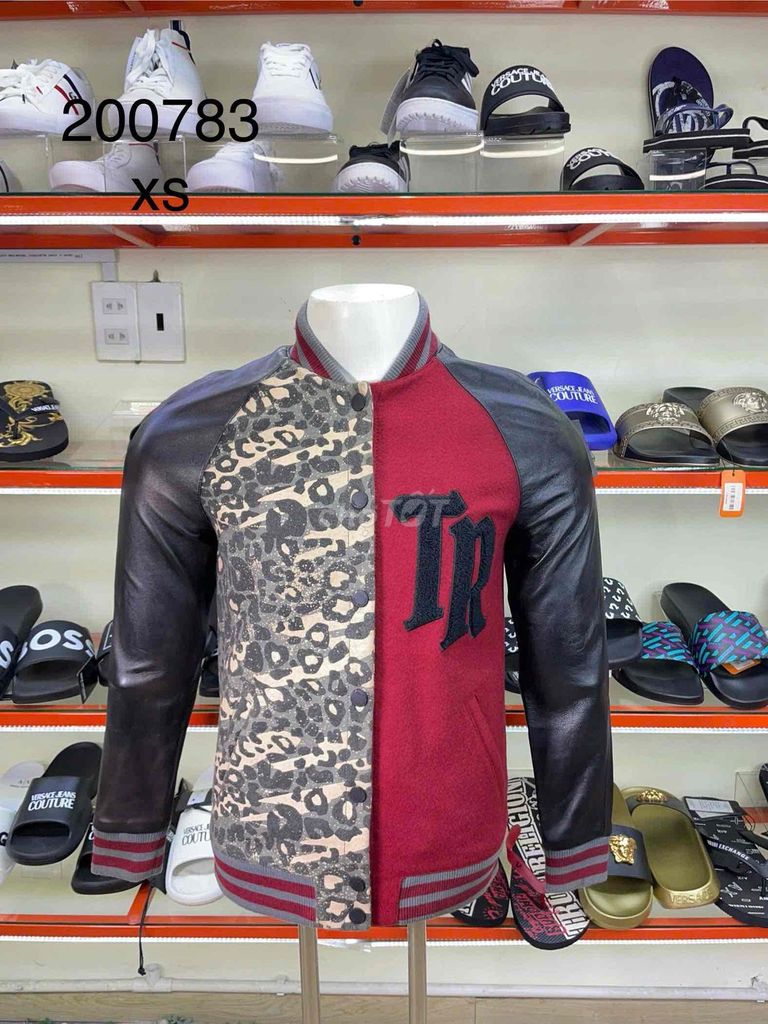 Áo khoác nam XS trẻ trung. Mua bán Quần áo tại Huyện Năm Căn Cà Mau được đăng bởi Lâm thiên đường hàng hiệu hình 1