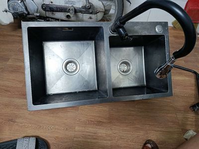 Chậu vòi rửa bát đang dùng tốt. Mua bán Thiết bị vệ sinh, nhà tắm tại Quận Ba Đình Hà Nội được đăng bởi Trần Dương 