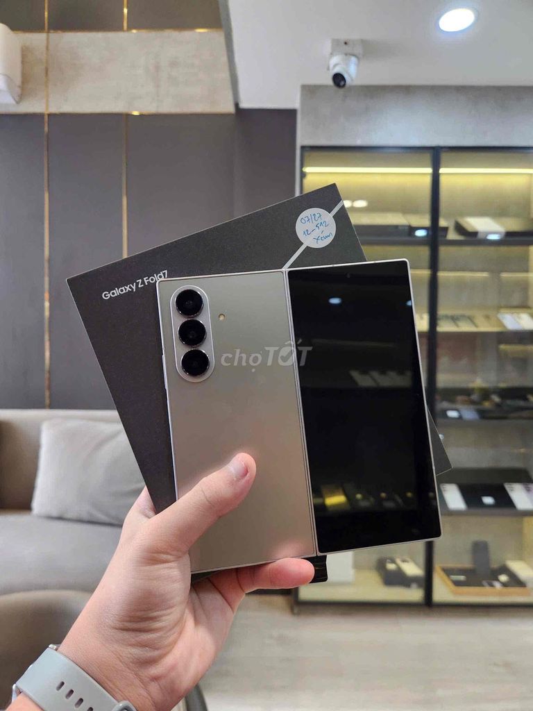 Samsung Galaxy ZFold7 512GB Xám Chính Hãng CBH 99%. Mua bán Điện thoại tại Quận 8 Tp Hồ Chí Minh được đăng bởi CA REM BÁN TÁO hình 1