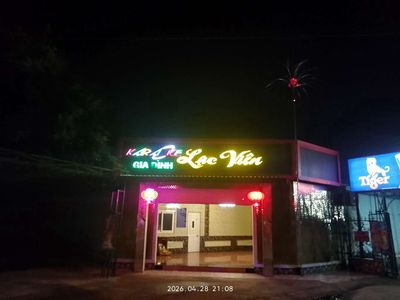 tuyển nhân viên phục vụ nam nữ