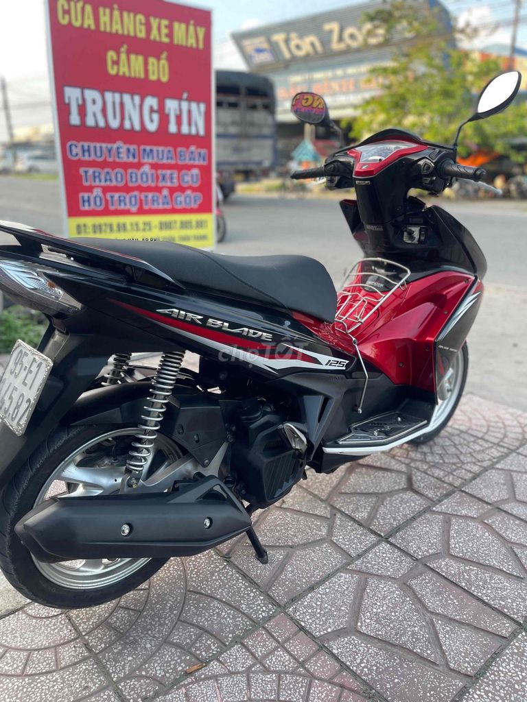 Honda Air Blade 2013 125 Đỏ đen. Mua bán Xe máy tại Quận Cái Răng Cần Thơ được đăng bởi CẦM ĐỒ TRUNG TÍN  hình 10