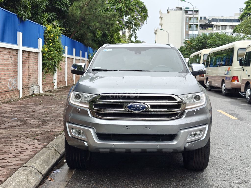 Ford Everest 2016 Titanium 2.2L AT 4x2