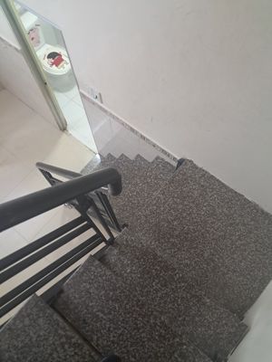 Nhà lê văn sỷ,q3.có 1 trệt,1 lửng,1 lầu.mới