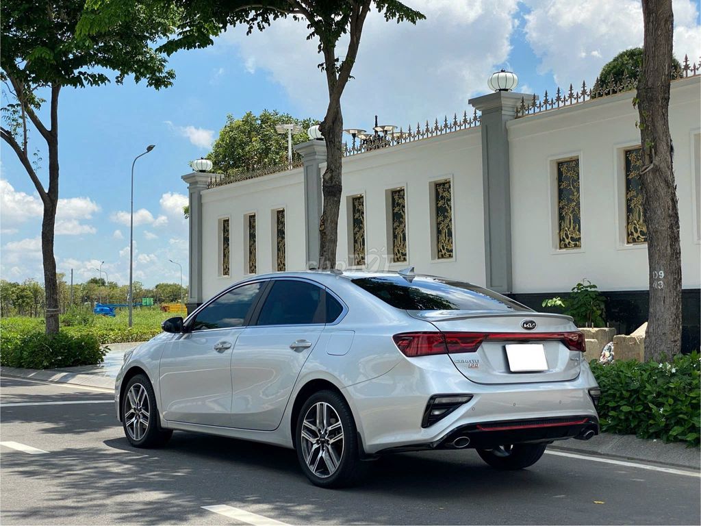 Kia Cerato 2021 2.0 AT Premium - 51000 km