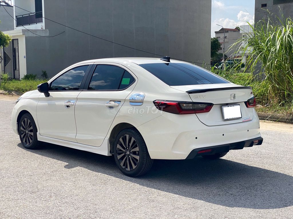 Honda City 2025 RS 1.5 AT - 8700 km. Mua bán Ô tô tại Thành phố Thanh Hóa Thanh Hóa được đăng bởi Phạm Long MC Luxury Car hình 3