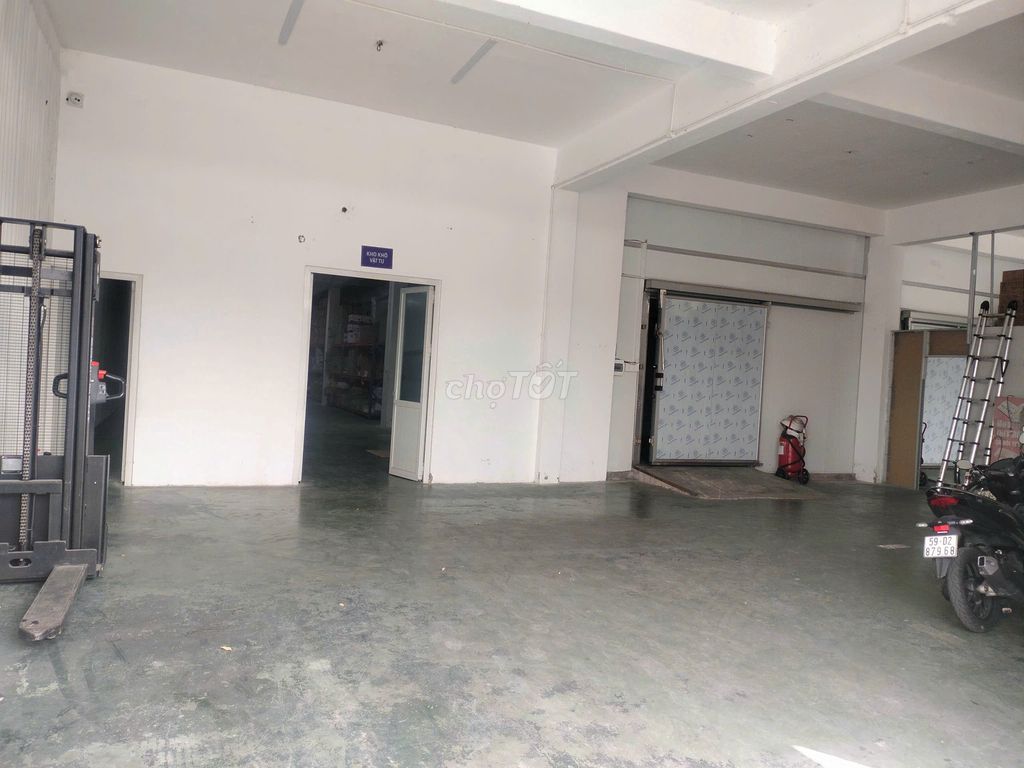 Cho thuê kho xưởng 500m2 Lũy Bán Bích, Hòa Thanh, Tân Phú