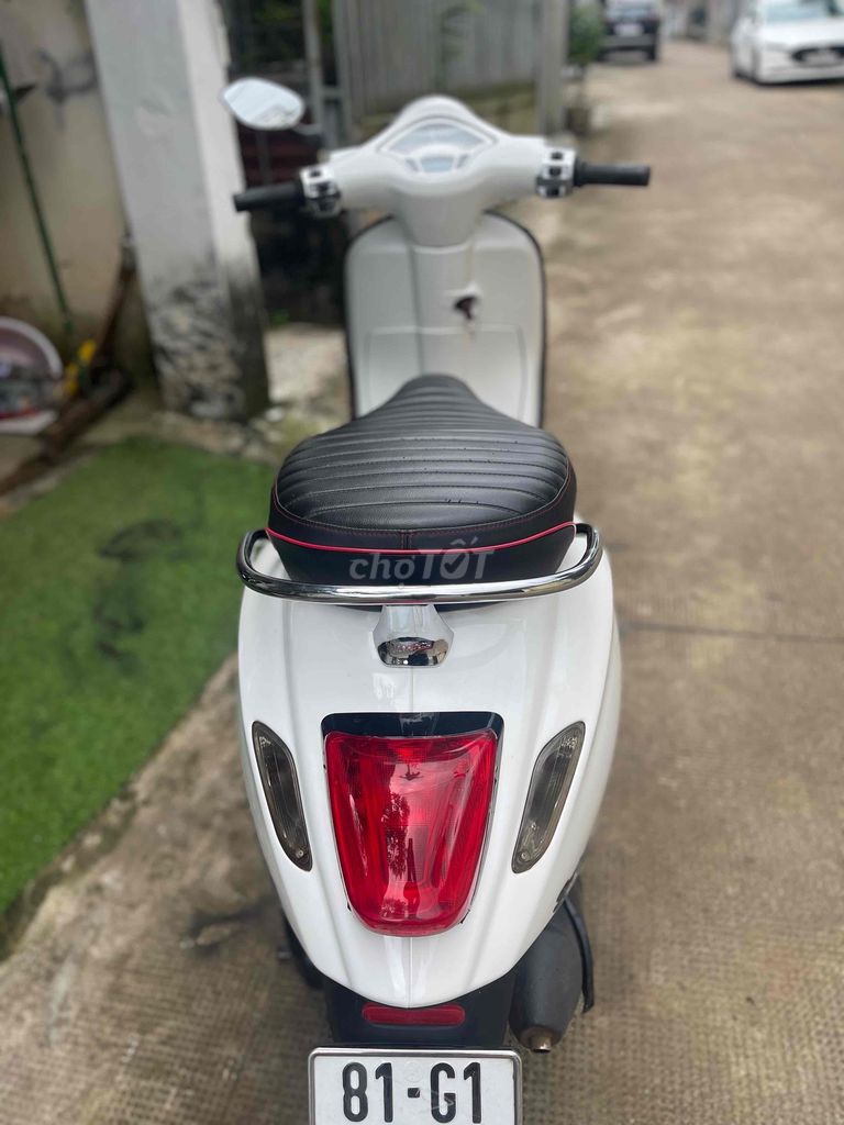 vespa 2015 như mới chỉ đổ xăng chạy. Mua bán Xe máy tại Thành phố Pleiku Gia Lai được đăng bởi Bích Phượng  hình 6