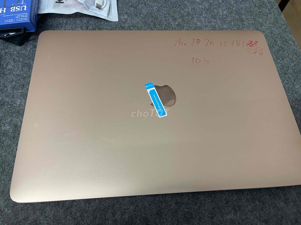 Macbook air 13” 2020 gold i5/8g/256g bh3 tháng