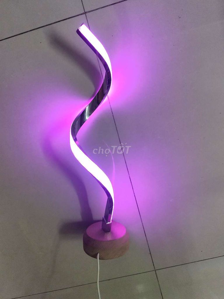 Đèn bàn LED đổi màu cắm USB. Mua bán Đèn tại Quận Ngô Quyền Hải Phòng được đăng bởi Vhp hình 1