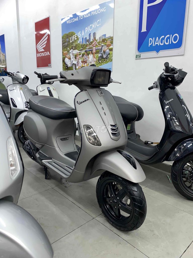 Vespa S125 máy 3vie. 2014. chính chủ . xe chất đep