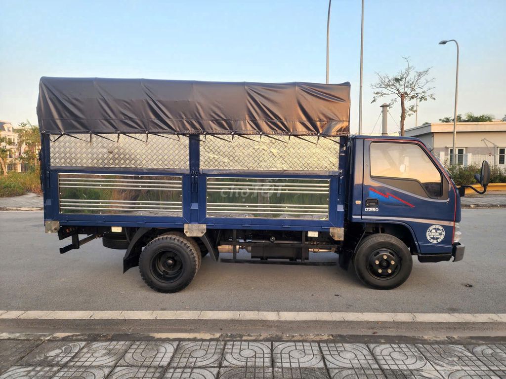 BÁN XE IZ250 -THÙNG MUI BẠT – XANH - NĂM 2022. Mua bán Xe tải, xe ben tại Thành phố Thái Bình Thái Bình được đăng bởi vũ quý tưởng hình 4