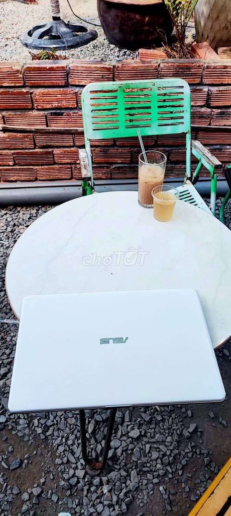 Laptop Asus i5 Gen 8 8GB/500GB Trắng. Mua bán Laptop tại Huyện Long Điền Bà Rịa - Vũng Tàu được đăng bởi Ty hình 1