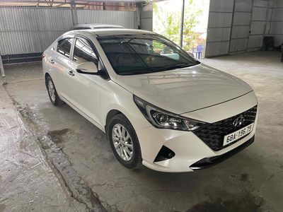 Hyundai Accent 2021 số sàn, màu trắng, giá 380 tr