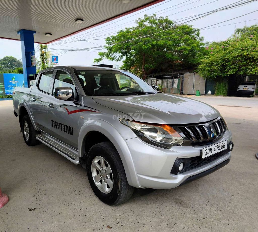 Mitsubishi Triton GLX 2019 МКПП бензин серебристый