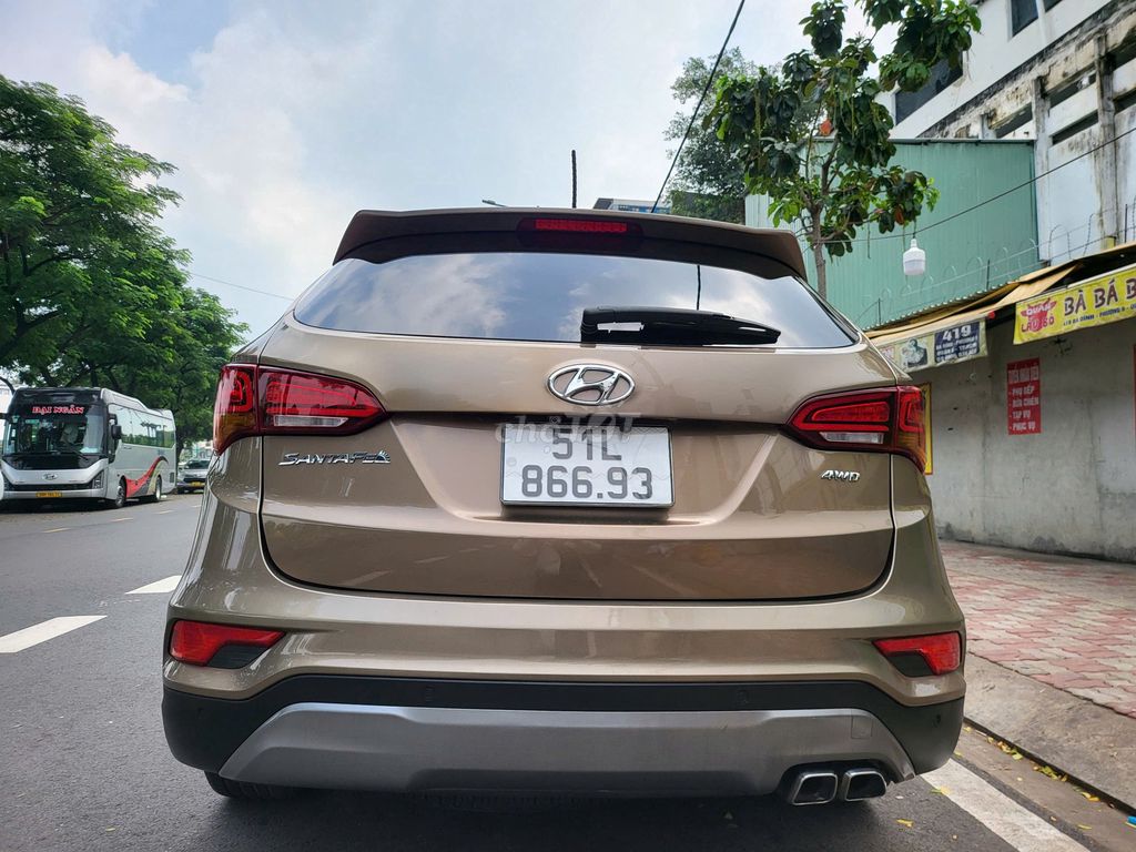 Hyundai Santafe 2017 2.4 AWD Nâu đất. Mua bán Ô tô tại Quận 10 Tp Hồ Chí Minh được đăng bởi Anh Thanh hình 6