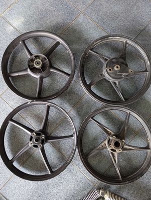 Cặp Mâm VT7, Mâm RCb 5 cây sirius ex nhỏ. Mua bán Phụ tùng xe tại Huyện Hòa Thành Tây Ninh được đăng bởi Hậu Nguyễn