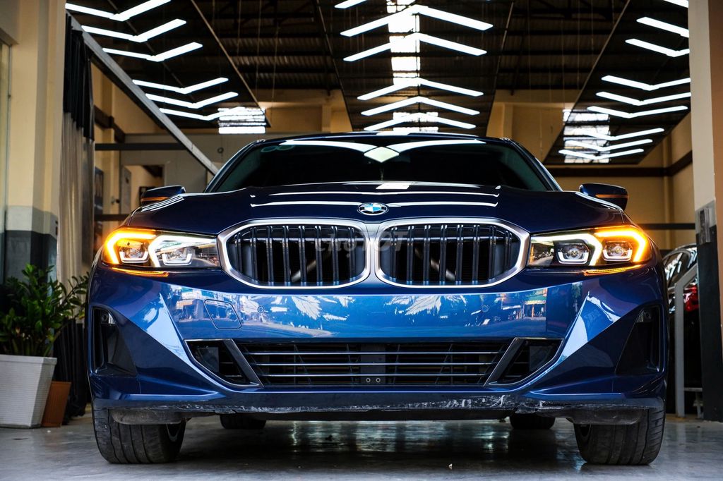 BMW 320i Sportline Model 2024 24000 Miles