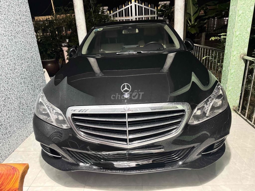 Mercedes-Benz E 200 Đen 5 chỗ. Mua bán Ô tô tại Huyện Hóc Môn Tp Hồ Chí Minh được đăng bởi Trần Minh Tiến hình 3