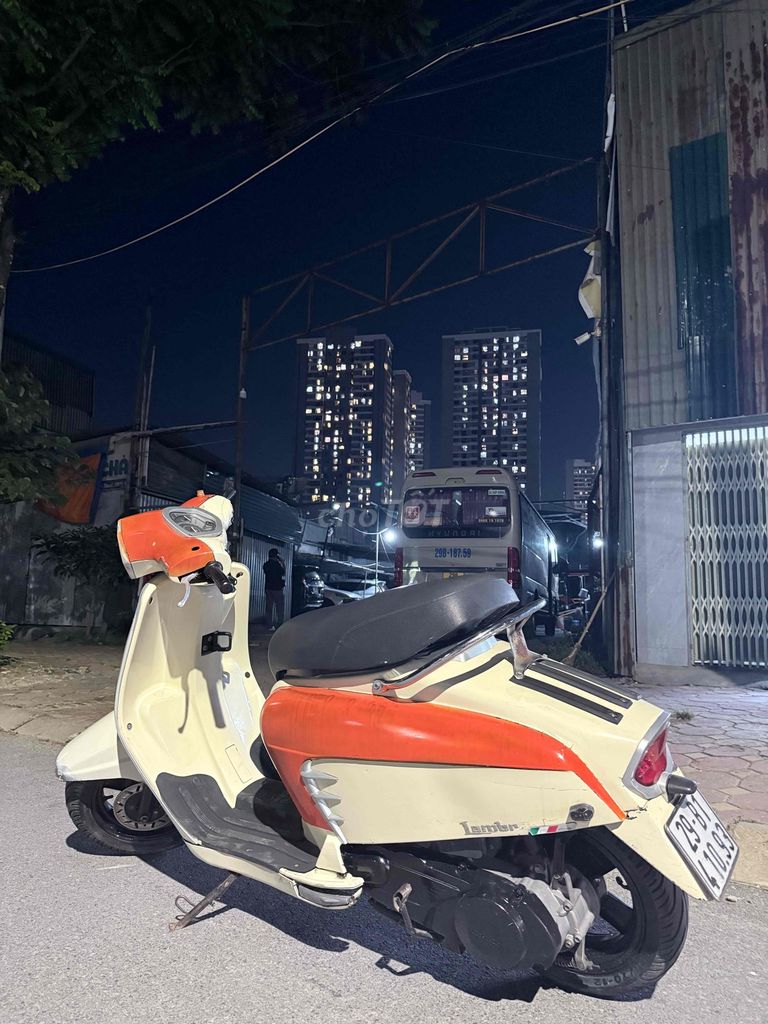 Lambretta Labretta 2013 Trắng cam