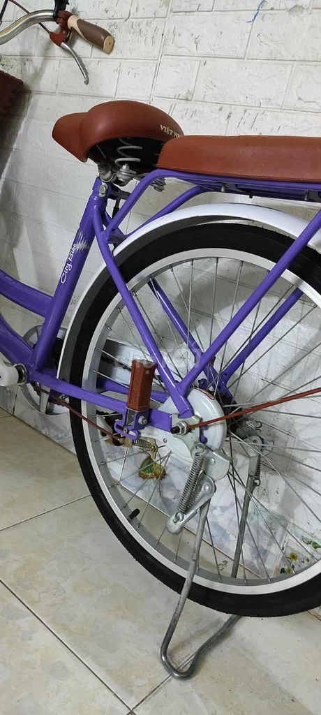 Xe đạp bé gái màu tím Việt Nhật mới 99.9%. Mua bán Xe đạp tại Huyện Nhà Bè Tp Hồ Chí Minh được đăng bởi Chi Dang hình 3