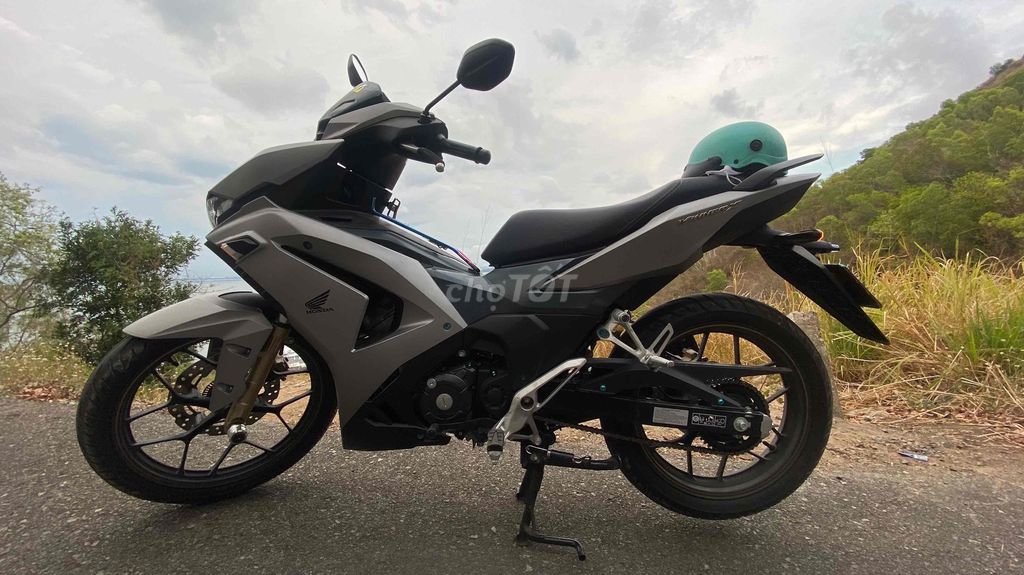 Bán xe Winner X V3 cũ màu bạc. Mua bán Xe máy tại Quận Tân Bình Tp Hồ Chí Minh được đăng bởi Trần Đình Tùng hình 2