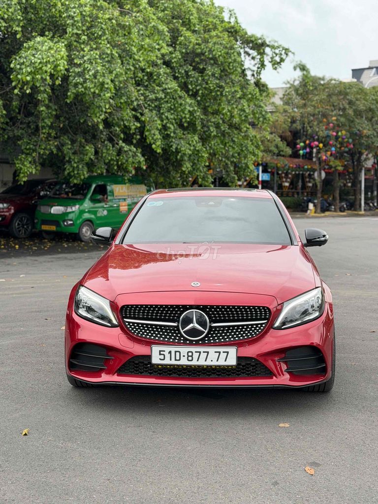 Mercedes Benz C300 AMG 2019 - 34000 km. Mua bán Ô tô tại Thành phố Dĩ An Bình Dương được đăng bởi Nguyễn Tú hình 4