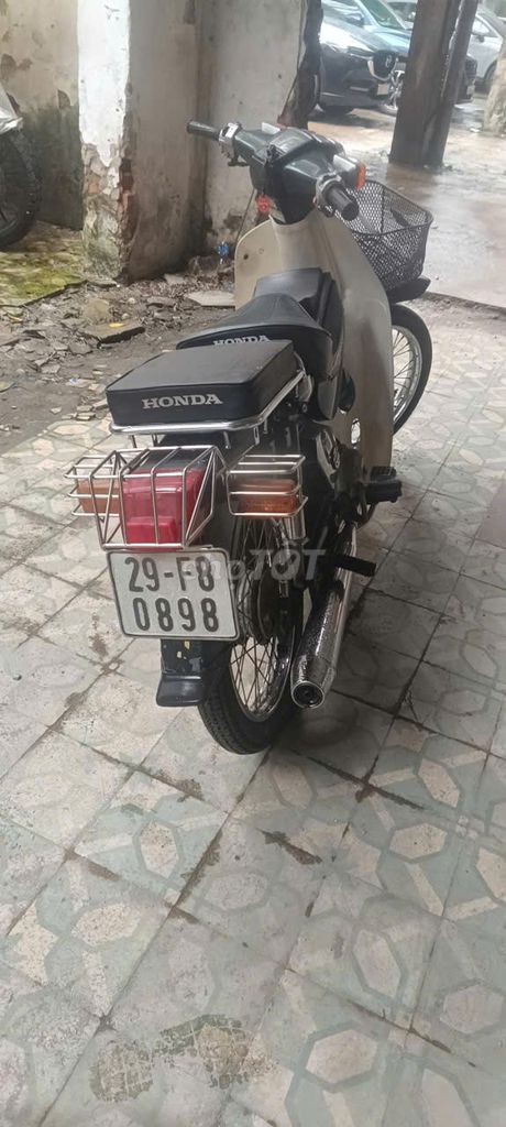Xe máy Honda Super Cub màu xanh đậm. Mua bán Xe máy tại Quận Hai Bà Trưng Hà Nội được đăng bởi huuthong hình 3