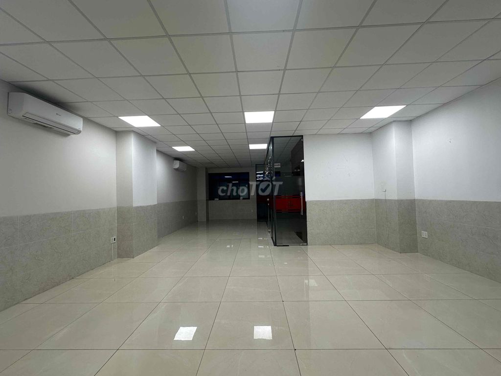 Tầng trệt 7x20m Vạn Phúc City vị trí đẹp gần công viên giá chỉ 18.5tr