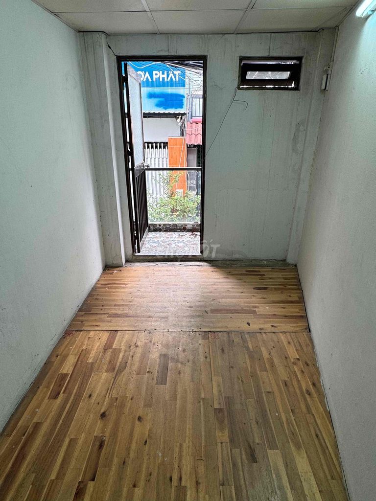 Аренда · 1 комн. · 28 м² · Quận Bình Tân, ул. Đường Bùi Tư Toàn