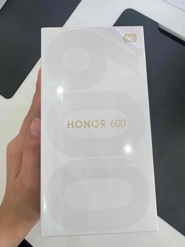 Honor 600 5G Vàng Trắng New Seal 100 % Fpt Shop. Mua bán Điện thoại tại Quận Bắc Từ Liêm Hà Nội được đăng bởi Mỹ Linh hình 1