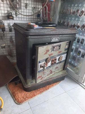 Két sắt xưa bán rẻ. Mua bán Nội thất, đồ gia dụng khác tại Thành phố Mỹ Tho Tiền Giang được đăng bởi sửa khóa tiền giang